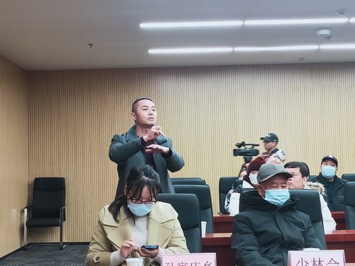 張劍鋒在會上介紹張氏中醫指針療法項目